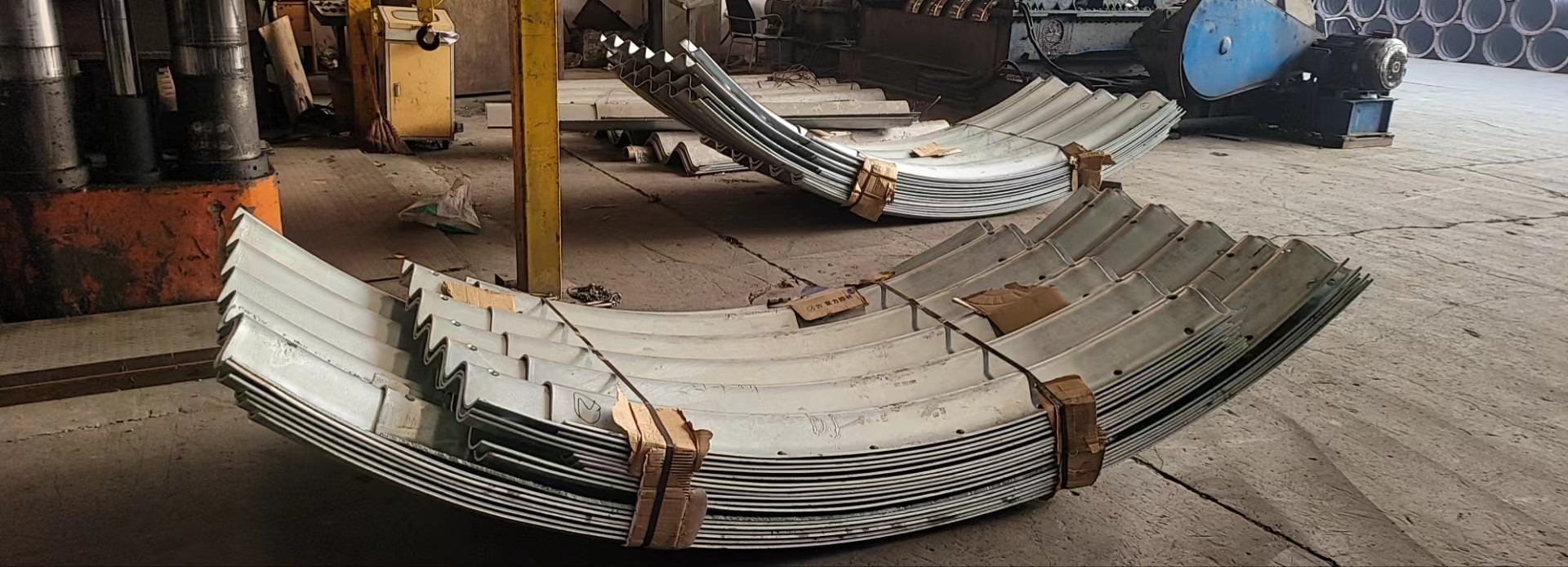 拼裝波紋涵管.jpg 拼裝波紋涵管.jpg